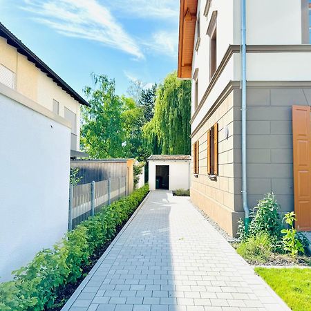 E&K Living - Design Apartments - Netflix - Audi - In Village - Free Parking Ingolstadt Exteriör bild